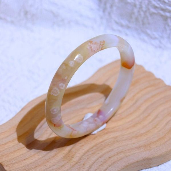 友愛與希望│櫻花瑪瑙手鐲│貴妃鐲(正圈55mm) 水晶手鐲,手鐲,玉手鐲,水晶手鐲如何保養,紫水晶手鐲,粉晶手鐲,櫻花瑪瑙鐲,雕刻鐲,佘太翠,藍磷灰,黑曜石,手鐲款式,手鐲尺寸,手鐲鐲型,天然水晶手鐲,水晶手鐲功效