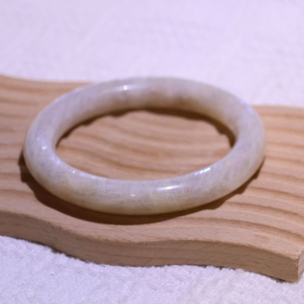 消除惡夢│日月同輝手鐲│圓骨鐲-54.3mm 水晶手鐲,開運手鐲,招財手鐲,招財水晶手鐲推薦,粉水晶手鐲,紫水晶手鐲,黃水晶手鐲,黑曜石手鐲,女生適合戴的水晶手鐲,2025年最旺水晶手鐲,水晶手鏈,水晶飾品,水晶手鐲佩戴禁忌