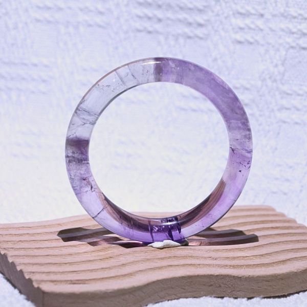 智慧之石│紫水晶│圓骨鐲-57.4m 紫水晶手鐲,紫水晶手環,天然紫水晶,水晶手鐲,能量手鐲,智慧之石,療癒水晶,靜心飾品,原礦水晶,歐洛菈,水晶能量