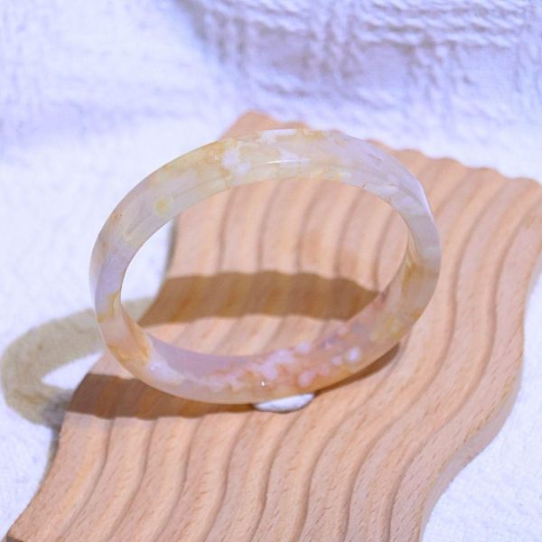 友愛與希望│櫻花瑪瑙手鐲│方鐲-61.7mm 水晶手鐲,手鐲,玉手鐲,水晶手鐲如何保養,紫水晶手鐲,粉晶手鐲,櫻花瑪瑙鐲,雕刻鐲,佘太翠,藍磷灰,黑曜石,手鐲款式,手鐲尺寸,手鐲鐲型,天然水晶手鐲,水晶手鐲功效