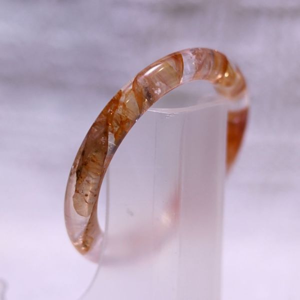 開運招財│紅膠花手鐲│圓骨鐲-51.6mm 水晶手鐲,手鐲,玉手鐲,水晶手鐲如何保養,紫水晶手鐲,粉晶手鐲,櫻花瑪瑙鐲,雕刻鐲,佘太翠,藍磷灰,黑曜石,手鐲款式,手鐲尺寸,手鐲鐲型,天然水晶手鐲,水晶手鐲功效