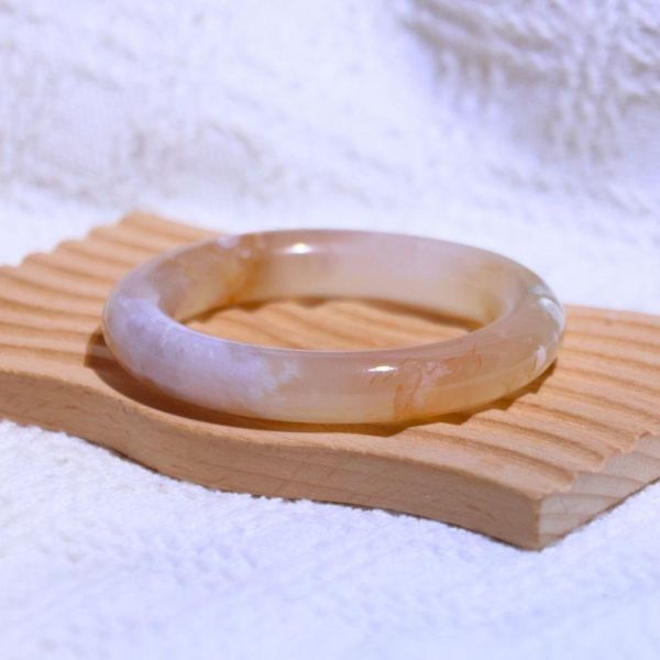 友愛與希望│櫻花瑪瑙手鐲│圓骨鐲-50.6mm 水晶手鐲,手鐲,玉手鐲,水晶手鐲如何保養,紫水晶手鐲,粉晶手鐲,櫻花瑪瑙鐲,雕刻鐲,佘太翠,藍磷灰,黑曜石,手鐲款式,手鐲尺寸,手鐲鐲型,天然水晶手鐲,水晶手鐲功效