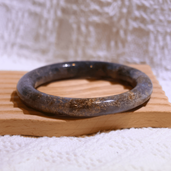 繁星銀河│星空瑪瑙手鐲│圓條鐲-53.3mm 水晶手鐲,手鐲,玉手鐲,水晶手鐲如何保養,紫水晶手鐲,粉晶手鐲,櫻花瑪瑙鐲,雕刻鐲,佘太翠,藍磷灰,黑曜石,手鐲款式,手鐲尺寸,手鐲鐲型,天然水晶手鐲,水晶手鐲功效