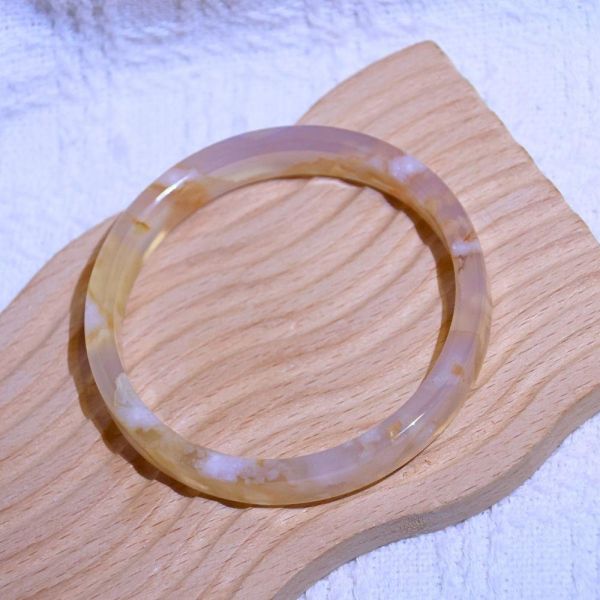 友愛與希望│櫻花瑪瑙手鐲│方鐲-61.7mm 水晶手鐲,手鐲,玉手鐲,水晶手鐲如何保養,紫水晶手鐲,粉晶手鐲,櫻花瑪瑙鐲,雕刻鐲,佘太翠,藍磷灰,黑曜石,手鐲款式,手鐲尺寸,手鐲鐲型,天然水晶手鐲,水晶手鐲功效