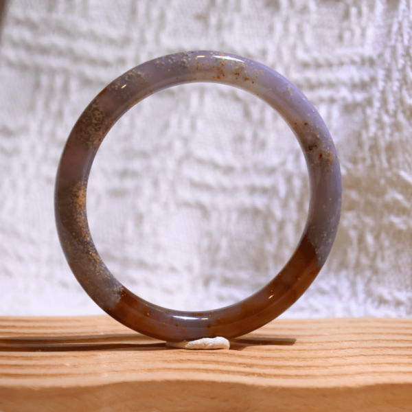 繁星銀河│星空瑪瑙手鐲│圓條鐲-58.3mm 水晶手鐲,手鐲,玉手鐲,水晶手鐲如何保養,紫水晶手鐲,粉晶手鐲,櫻花瑪瑙鐲,雕刻鐲,佘太翠,藍磷灰,黑曜石,手鐲款式,手鐲尺寸,手鐲鐲型,天然水晶手鐲,水晶手鐲功效