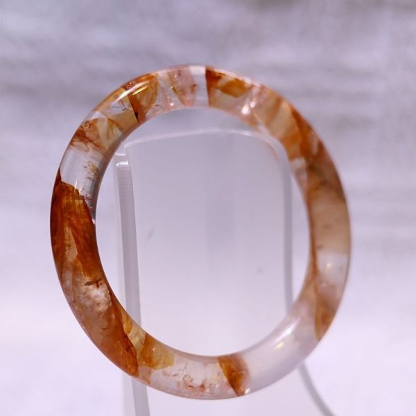 開運招財│紅膠花手鐲│圓骨鐲-51.6mm 水晶手鐲,手鐲,玉手鐲,水晶手鐲如何保養,紫水晶手鐲,粉晶手鐲,櫻花瑪瑙鐲,雕刻鐲,佘太翠,藍磷灰,黑曜石,手鐲款式,手鐲尺寸,手鐲鐲型,天然水晶手鐲,水晶手鐲功效