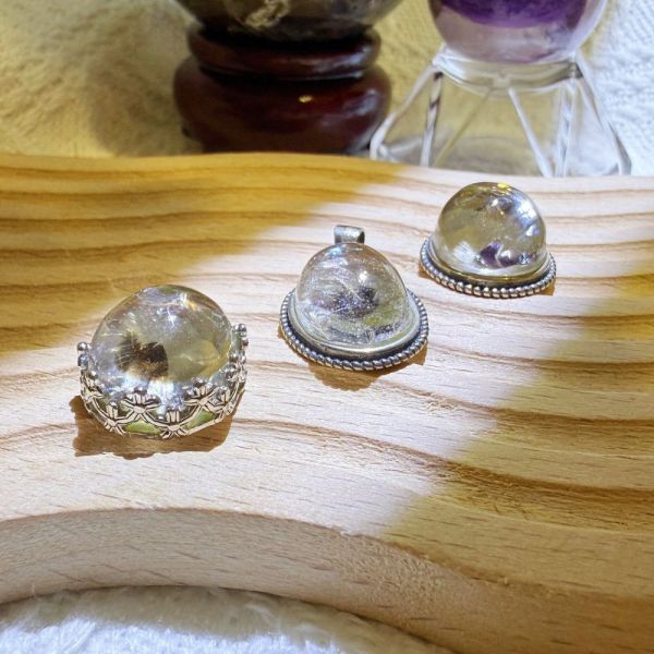 【歐洛菈】彩虹水晶項鍊吊墜-A款 水晶,礦石,晶礦,水晶手鐲,手鐲,水晶手串,手串,脈輪,磁場,療癒,淨化,紫水晶,粉晶,櫻花瑪瑙,草莓晶