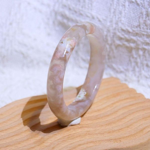 友愛與希望│櫻花瑪瑙手鐲│貴妃鐲(正圈51mm) 水晶手鐲,手鐲,玉手鐲,水晶手鐲如何保養,紫水晶手鐲,粉晶手鐲,櫻花瑪瑙鐲,雕刻鐲,佘太翠,藍磷灰,黑曜石,手鐲款式,手鐲尺寸,手鐲鐲型,天然水晶手鐲,水晶手鐲功效