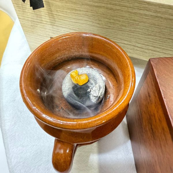 【療癒綠洲AMIN】乳香粒 水晶,礦石,晶礦,水晶手鐲,手鐲,水晶手串,手串,脈輪,磁場,療癒,淨化,紫水晶,粉晶,櫻花瑪瑙,草莓晶