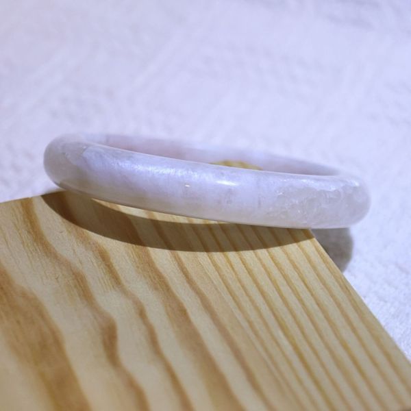 消除惡夢│日月同輝手鐲│平安鐲-55.8mm 水晶手鐲,手鐲,玉手鐲,水晶手鐲如何保養,紫水晶手鐲,粉晶手鐲,櫻花瑪瑙鐲,雕刻鐲,佘太翠,藍磷灰,黑曜石,手鐲款式,手鐲尺寸,手鐲鐲型,天然水晶手鐲,水晶手鐲功效