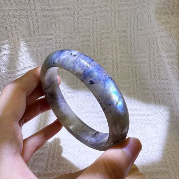 提高覺察│拉長石手鐲│平安鐲-58.4mm 水晶手鐲,開運手鐲,招財手鐲,招財水晶手鐲推薦,粉水晶手鐲,紫水晶手鐲,黃水晶手鐲,黑曜石手鐲,女生適合戴的水晶手鐲,2025年最旺水晶手鐲,水晶手鏈,水晶飾品,水晶手鐲佩戴禁忌