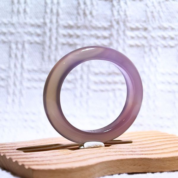 魅力展現│紫玉髓手鐲│貴妃鐲-51.4mm 水晶手鐲,手鐲,玉手鐲,水晶手鐲如何保養,紫水晶手鐲,粉晶手鐲,櫻花瑪瑙鐲,雕刻鐲,佘太翠,藍磷灰,黑曜石,手鐲款式,手鐲尺寸,手鐲鐲型,天然水晶手鐲,水晶手鐲功效