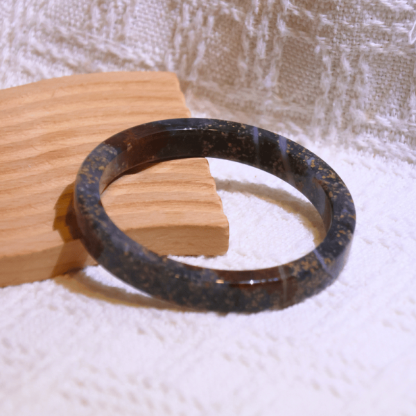 繁星銀河│星空瑪瑙手鐲│方鐲-56.5mm 水晶手鐲,手鐲,玉手鐲,水晶手鐲如何保養,紫水晶手鐲,粉晶手鐲,櫻花瑪瑙鐲,雕刻鐲,佘太翠,藍磷灰,黑曜石,手鐲款式,手鐲尺寸,手鐲鐲型,天然水晶手鐲,水晶手鐲功效