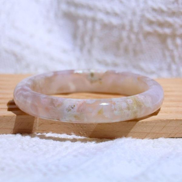 友愛與希望│櫻花瑪瑙手鐲│貴妃鐲(正圈51mm) 水晶手鐲,手鐲,玉手鐲,水晶手鐲如何保養,紫水晶手鐲,粉晶手鐲,櫻花瑪瑙鐲,雕刻鐲,佘太翠,藍磷灰,黑曜石,手鐲款式,手鐲尺寸,手鐲鐲型,天然水晶手鐲,水晶手鐲功效