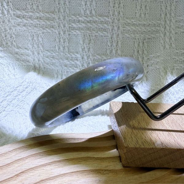 提高覺察│拉長石手鐲│平安鐲-57.3mm 水晶手鐲,開運手鐲,招財手鐲,招財水晶手鐲推薦,粉水晶手鐲,紫水晶手鐲,黃水晶手鐲,黑曜石手鐲,女生適合戴的水晶手鐲,2025年最旺水晶手鐲,水晶手鏈,水晶飾品,水晶手鐲佩戴禁忌