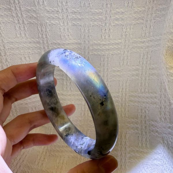 提高覺察│拉長石手鐲│平安鐲-58.4mm 水晶手鐲,開運手鐲,招財手鐲,招財水晶手鐲推薦,粉水晶手鐲,紫水晶手鐲,黃水晶手鐲,黑曜石手鐲,女生適合戴的水晶手鐲,2025年最旺水晶手鐲,水晶手鏈,水晶飾品,水晶手鐲佩戴禁忌
