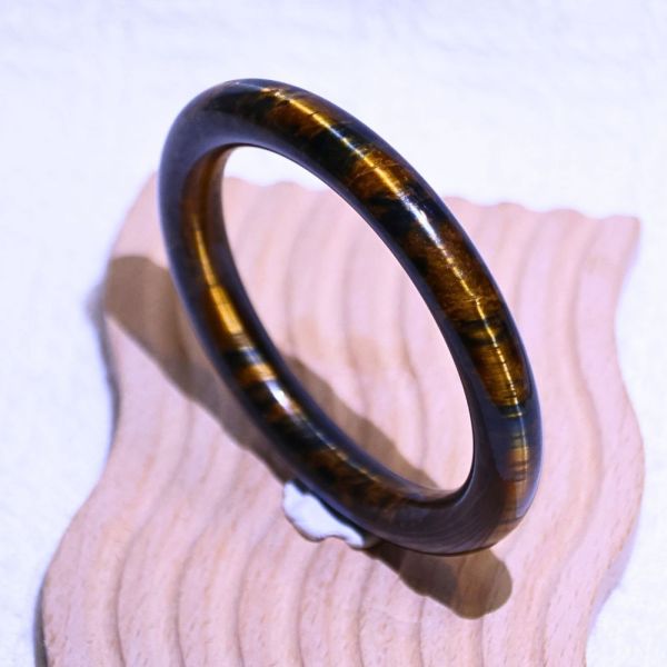 自信招財│虎眼石手鐲│圓骨鐲-59.2mm 水晶手鐲,開運手鐲,招財手鐲,招財水晶手鐲推薦,粉水晶手鐲,紫水晶手鐲,黃水晶手鐲,黑曜石手鐲,女生適合戴的水晶手鐲,2025年最旺水晶手鐲,水晶手鏈,水晶飾品,水晶手鐲佩戴禁忌