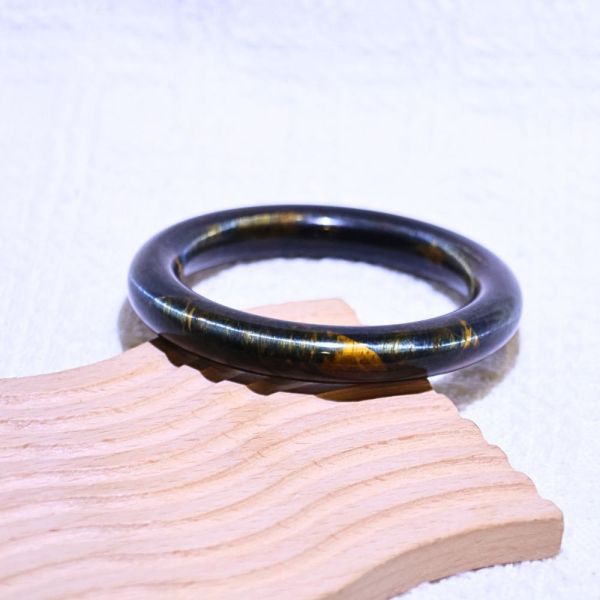 自信招財│虎眼石手鐲│圓骨鐲-54mm 水晶手鐲,開運手鐲,招財手鐲,招財水晶手鐲推薦,粉水晶手鐲,紫水晶手鐲,黃水晶手鐲,黑曜石手鐲,女生適合戴的水晶手鐲,2025年最旺水晶手鐲,水晶手鏈,水晶飾品,水晶手鐲佩戴禁忌