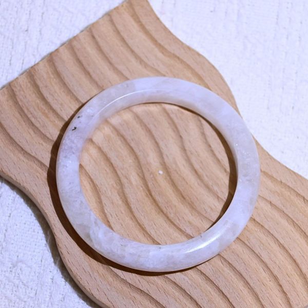 消除惡夢│日月同輝手鐲│平安鐲-55.8mm 水晶手鐲,手鐲,玉手鐲,水晶手鐲如何保養,紫水晶手鐲,粉晶手鐲,櫻花瑪瑙鐲,雕刻鐲,佘太翠,藍磷灰,黑曜石,手鐲款式,手鐲尺寸,手鐲鐲型,天然水晶手鐲,水晶手鐲功效