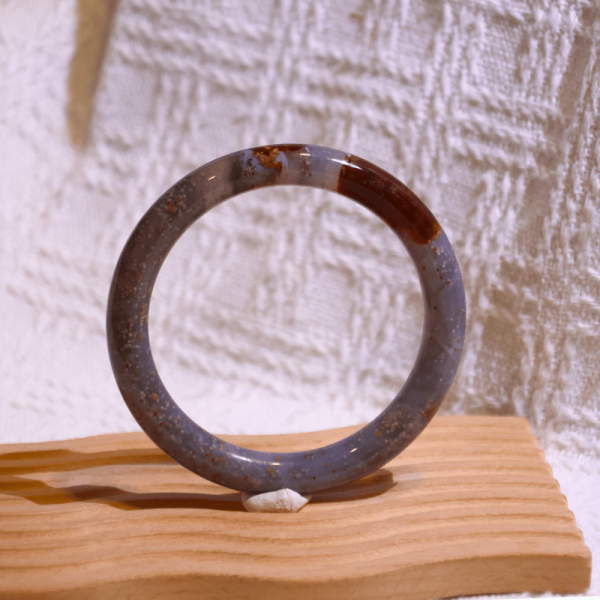 繁星銀河│星空瑪瑙手鐲│圓條鐲-58.6mm 水晶手鐲,手鐲,玉手鐲,水晶手鐲如何保養,紫水晶手鐲,粉晶手鐲,櫻花瑪瑙鐲,雕刻鐲,佘太翠,藍磷灰,黑曜石,手鐲款式,手鐲尺寸,手鐲鐲型,天然水晶手鐲,水晶手鐲功效