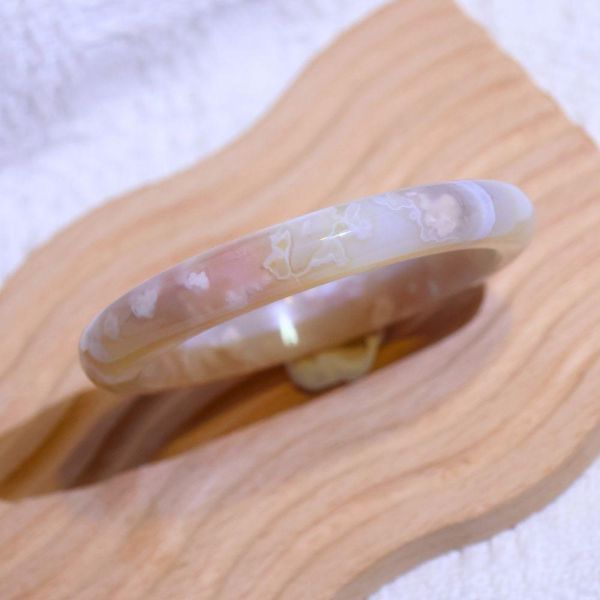友愛與希望│櫻花瑪瑙手鐲│平安鐲-54.6mm 水晶手鐲,手鐲,玉手鐲,水晶手鐲如何保養,紫水晶手鐲,粉晶手鐲,櫻花瑪瑙鐲,雕刻鐲,佘太翠,藍磷灰,黑曜石,手鐲款式,手鐲尺寸,手鐲鐲型,天然水晶手鐲,水晶手鐲功效