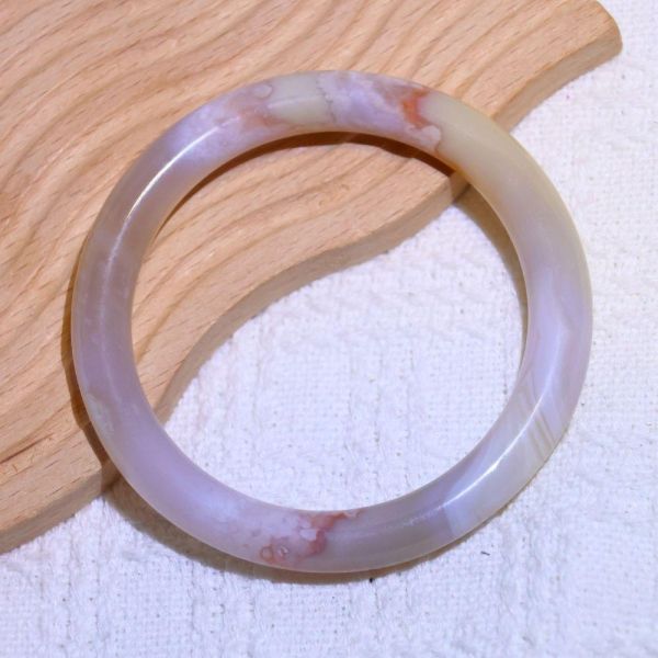 友愛與希望│櫻花瑪瑙手鐲│圓骨鐲-60mm 水晶手鐲,手鐲,玉手鐲,水晶手鐲如何保養,紫水晶手鐲,粉晶手鐲,櫻花瑪瑙鐲,雕刻鐲,佘太翠,藍磷灰,黑曜石,手鐲款式,手鐲尺寸,手鐲鐲型,天然水晶手鐲,水晶手鐲功效