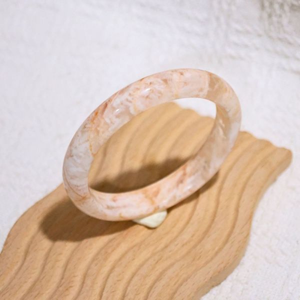 祈願之石│雪花幽靈手鐲│平安鐲-61.2mm 水晶手鐲,手鐲,玉手鐲,水晶手鐲如何保養,紫水晶手鐲,粉晶手鐲,櫻花瑪瑙鐲,雕刻鐲,佘太翠,藍磷灰,黑曜石,手鐲款式,手鐲尺寸,手鐲鐲型,天然水晶手鐲,水晶手鐲功效