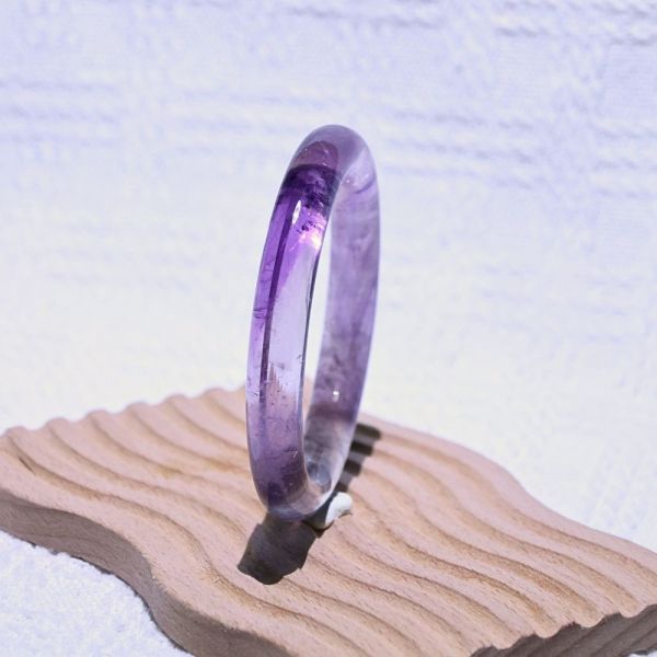 智慧之石│紫水晶│圓骨鐲-57.4m 紫水晶手鐲,紫水晶手環,天然紫水晶,水晶手鐲,能量手鐲,智慧之石,療癒水晶,靜心飾品,原礦水晶,歐洛菈,水晶能量