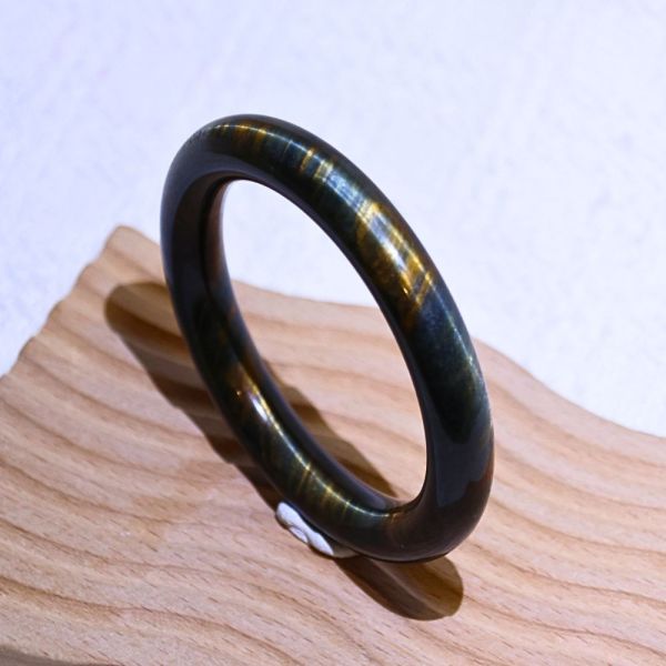 自信招財│虎眼石手鐲│圓骨鐲-52.6mm 水晶手鐲,開運手鐲,招財手鐲,招財水晶手鐲推薦,粉水晶手鐲,紫水晶手鐲,黃水晶手鐲,黑曜石手鐲,女生適合戴的水晶手鐲,2025年最旺水晶手鐲,水晶手鏈,水晶飾品,水晶手鐲佩戴禁忌