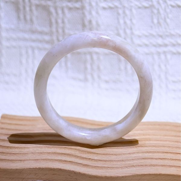 消除惡夢│日月同輝手鐲│平安鐲-55.8mm 水晶手鐲,手鐲,玉手鐲,水晶手鐲如何保養,紫水晶手鐲,粉晶手鐲,櫻花瑪瑙鐲,雕刻鐲,佘太翠,藍磷灰,黑曜石,手鐲款式,手鐲尺寸,手鐲鐲型,天然水晶手鐲,水晶手鐲功效