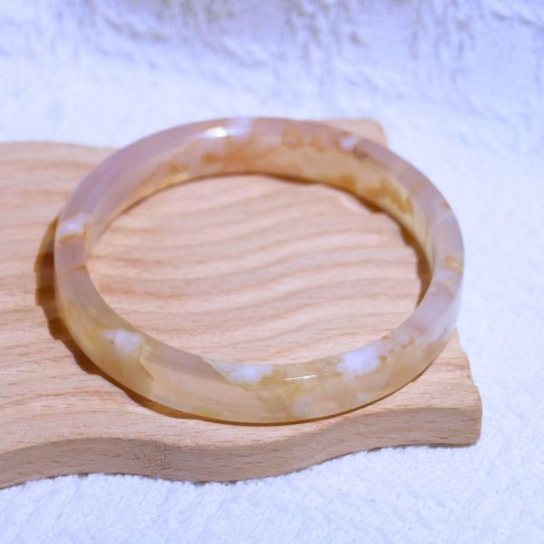 友愛與希望│櫻花瑪瑙手鐲│方鐲-61.7mm 水晶手鐲,手鐲,玉手鐲,水晶手鐲如何保養,紫水晶手鐲,粉晶手鐲,櫻花瑪瑙鐲,雕刻鐲,佘太翠,藍磷灰,黑曜石,手鐲款式,手鐲尺寸,手鐲鐲型,天然水晶手鐲,水晶手鐲功效