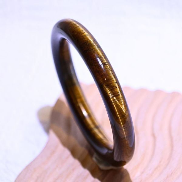 自信招財│虎眼石手鐲│圓骨鐲-57.4mm 水晶手鐲,開運手鐲,招財手鐲,招財水晶手鐲推薦,粉水晶手鐲,紫水晶手鐲,黃水晶手鐲,黑曜石手鐲,女生適合戴的水晶手鐲,2025年最旺水晶手鐲,水晶手鏈,水晶飾品,水晶手鐲佩戴禁忌