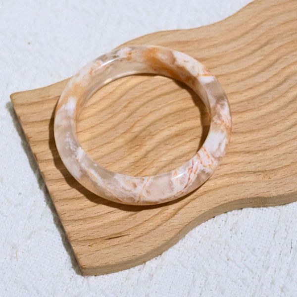 祈願之石│雪花幽靈手鐲│平安鐲-52mm 水晶手鐲,手鐲,玉手鐲,水晶手鐲如何保養,紫水晶手鐲,粉晶手鐲,櫻花瑪瑙鐲,雕刻鐲,佘太翠,藍磷灰,黑曜石,手鐲款式,手鐲尺寸,手鐲鐲型,天然水晶手鐲,水晶手鐲功效