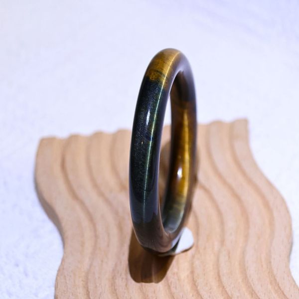 自信招財│虎眼石手鐲│圓骨鐲-51mm 水晶手鐲,開運手鐲,招財手鐲,招財水晶手鐲推薦,粉水晶手鐲,紫水晶手鐲,黃水晶手鐲,黑曜石手鐲,女生適合戴的水晶手鐲,2025年最旺水晶手鐲,水晶手鏈,水晶飾品,水晶手鐲佩戴禁忌