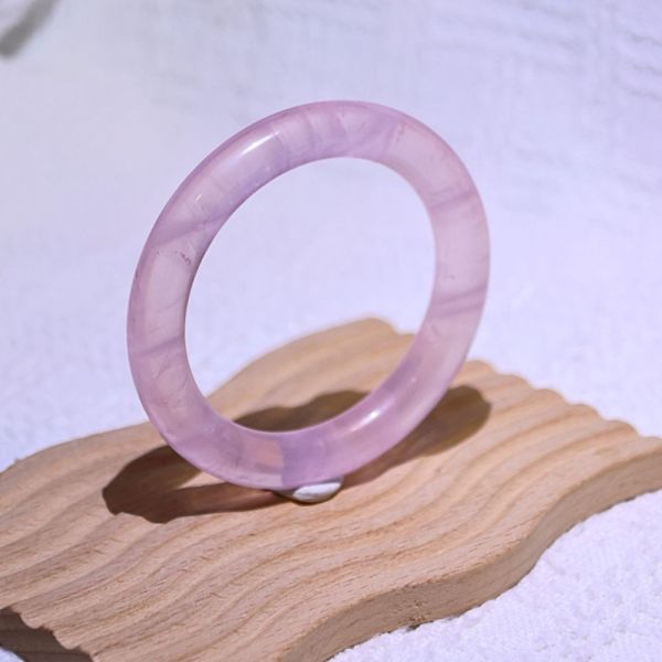 愛情之石│粉晶手鐲│圓骨鐲-53.8mm 水晶,礦石,晶礦,水晶手鐲,手鐲,水晶手串,手串,脈輪,磁場,療癒,淨化,紫水晶,粉晶,櫻花瑪瑙,草莓晶