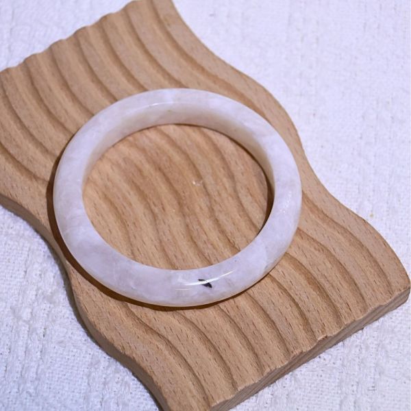 消除惡夢│日月同輝手鐲│平安鐲-55.8mm 水晶手鐲,手鐲,玉手鐲,水晶手鐲如何保養,紫水晶手鐲,粉晶手鐲,櫻花瑪瑙鐲,雕刻鐲,佘太翠,藍磷灰,黑曜石,手鐲款式,手鐲尺寸,手鐲鐲型,天然水晶手鐲,水晶手鐲功效