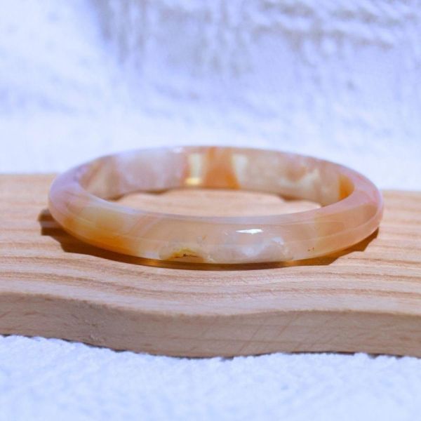 友愛與希望│櫻花瑪瑙手鐲│貴妃鐲(正圈55mm) 水晶手鐲,手鐲,玉手鐲,水晶手鐲如何保養,紫水晶手鐲,粉晶手鐲,櫻花瑪瑙鐲,雕刻鐲,佘太翠,藍磷灰,黑曜石,手鐲款式,手鐲尺寸,手鐲鐲型,天然水晶手鐲,水晶手鐲功效