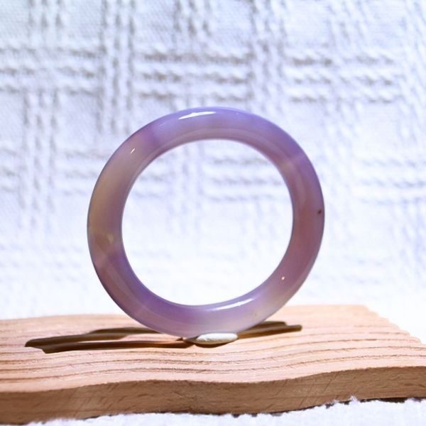 魅力展現│紫玉髓手鐲│貴妃鐲-53mm 水晶手鐲,手鐲,玉手鐲,水晶手鐲如何保養,紫水晶手鐲,粉晶手鐲,櫻花瑪瑙鐲,雕刻鐲,佘太翠,藍磷灰,黑曜石,手鐲款式,手鐲尺寸,手鐲鐲型,天然水晶手鐲,水晶手鐲功效