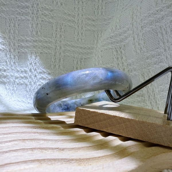 提高覺察│拉長石手鐲│平安鐲-58.3mm 水晶手鐲,開運手鐲,招財手鐲,招財水晶手鐲推薦,粉水晶手鐲,紫水晶手鐲,黃水晶手鐲,黑曜石手鐲,女生適合戴的水晶手鐲,2025年最旺水晶手鐲,水晶手鏈,水晶飾品,水晶手鐲佩戴禁忌