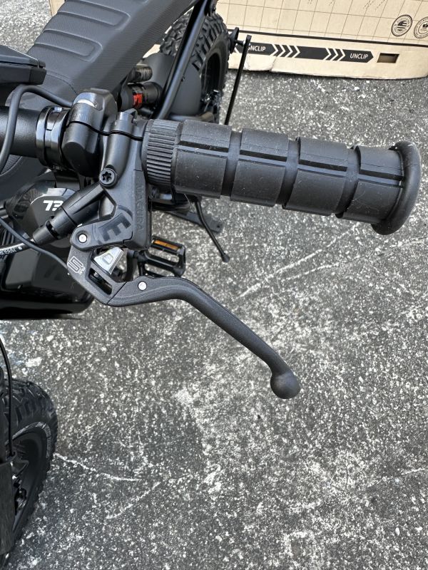 R黯然銷魂黑SE SUPER73代購,SUPER73維修,SUPER73改裝,Blackout,MATE,Unimoke