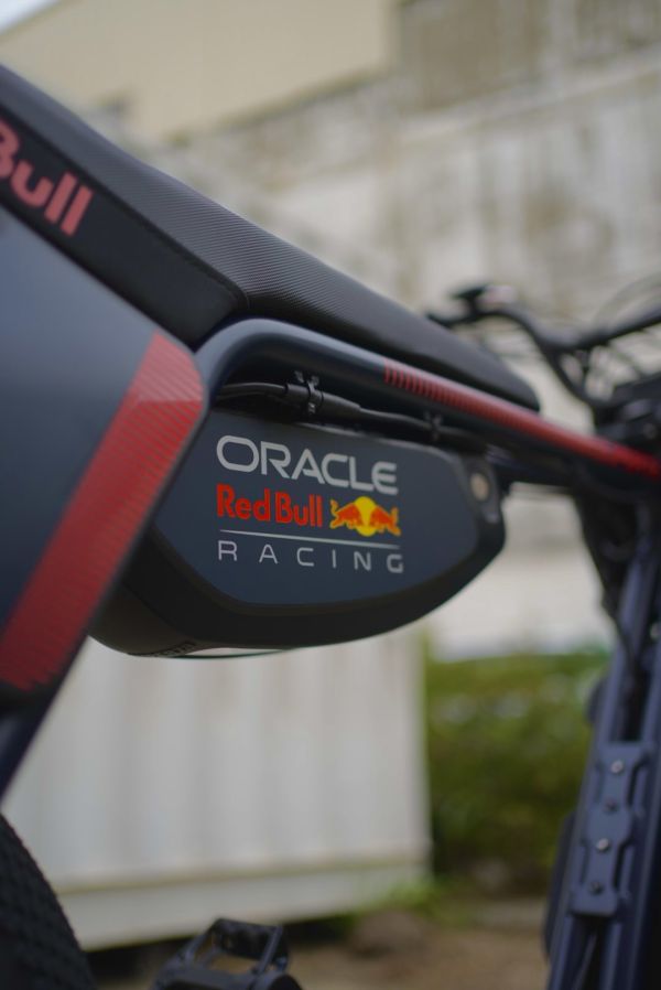 ORACLE RED BULL紅牛限量款RACING Z ADVENTUE REDBULL車隊,SUPER73聯名限量款,SUPER73紅牛冠軍限量車,SUPER73代購,電輔車專賣店,台中電輔車,台中電輔車專賣店,電輔車維修