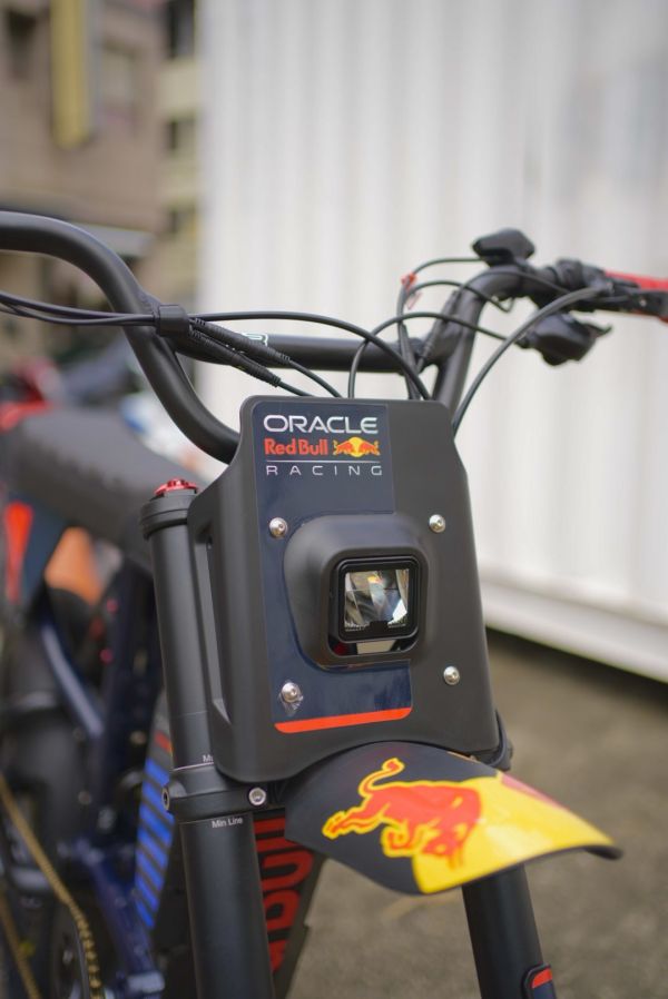 ORACLE RED BULL RACING紅牛限量款Ｒ ADV REDBULL車隊,SUPER73聯名限量款,SUPER73紅牛冠軍限量車,SUPER73代購,電輔車專賣店,台中市電輔車,台中電輔車