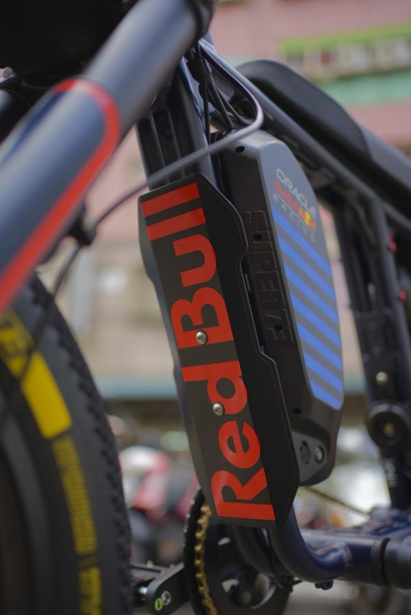 ORACLE RED BULL RACING紅牛限量款Ｒ ADV REDBULL車隊,SUPER73聯名限量款,SUPER73紅牛冠軍限量車,SUPER73代購,電輔車專賣店,台中市電輔車,台中電輔車