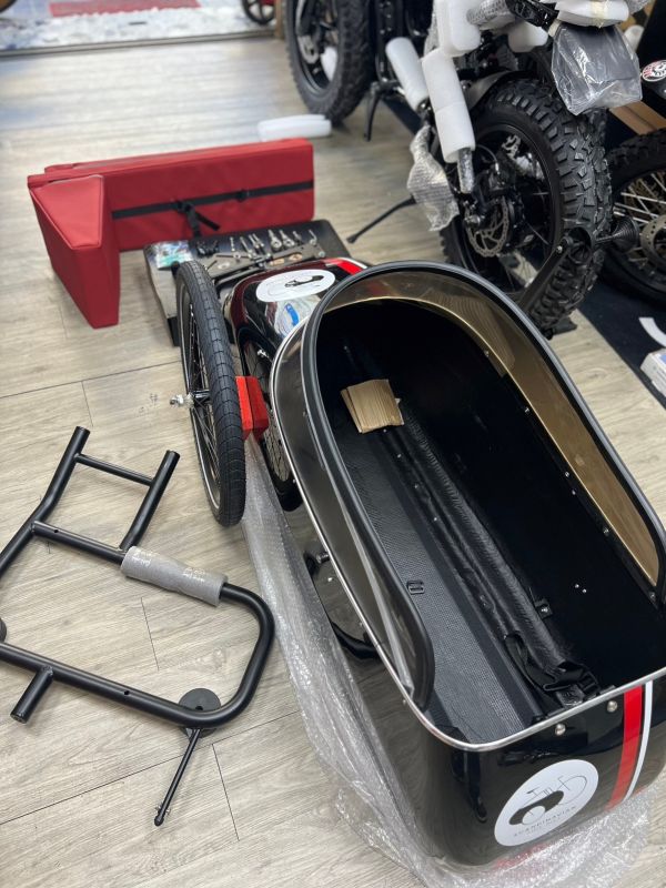 歐洲最屌邊車 