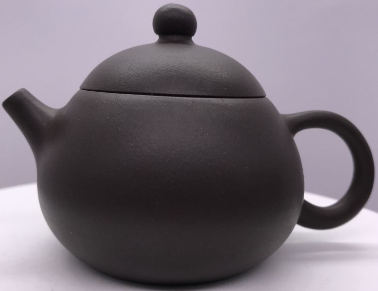 1990年小西施壺(黑鐵砂)(作者:潘井力芬) 