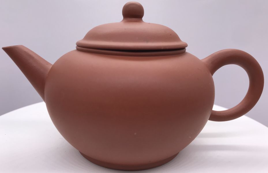 1975年早期二廠壺標準壺6杯(紅土)(作者中國宜興) 
