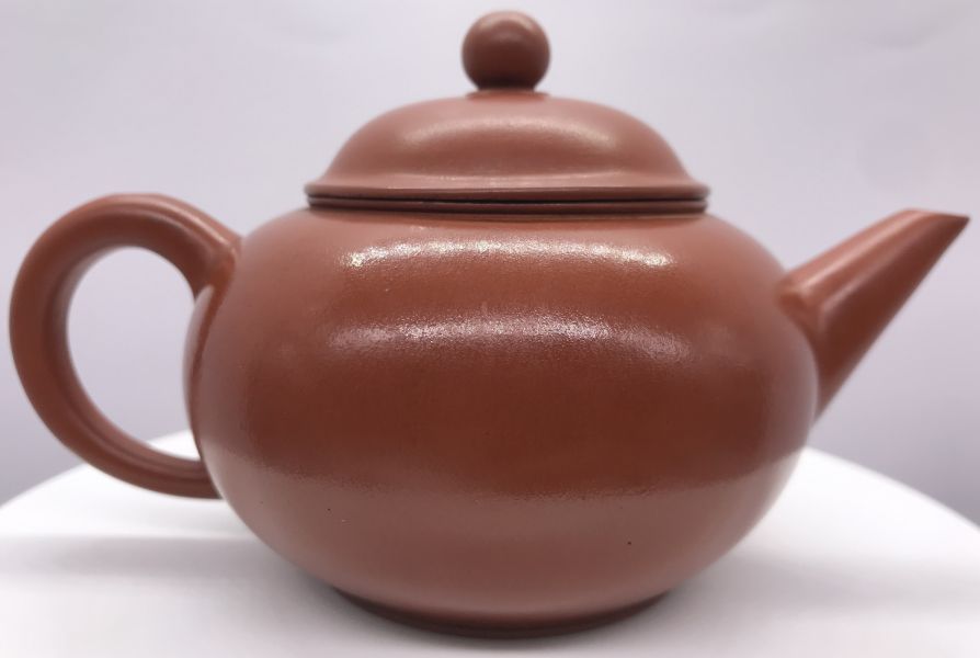 1990年標準壺(12杯朱泥)(中國宜興) 