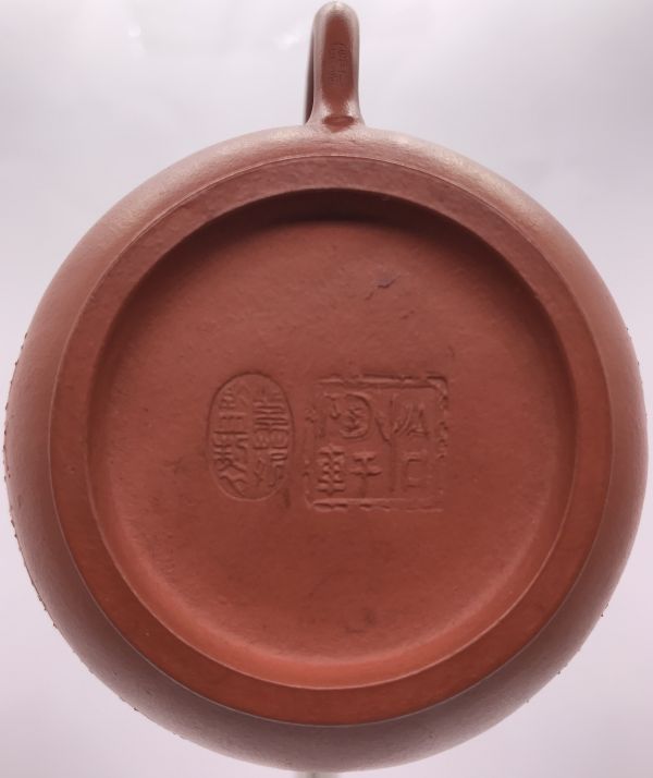 1995年山水景甕型壺(朱泥)(作者:怡陶軒) 