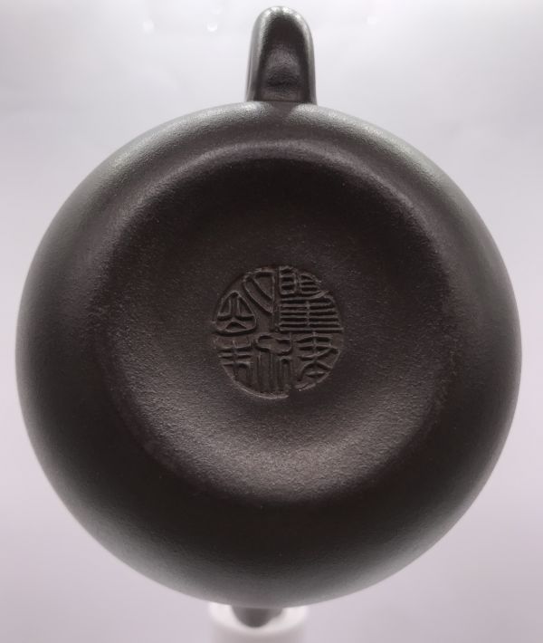 1995年英雄杯麵壺(紫砂)(作者:瞿蘭君) 