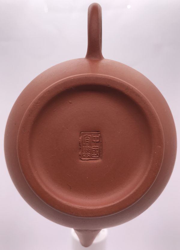 1975年早期二廠壺標準壺6杯(紅土)(作者中國宜興) 